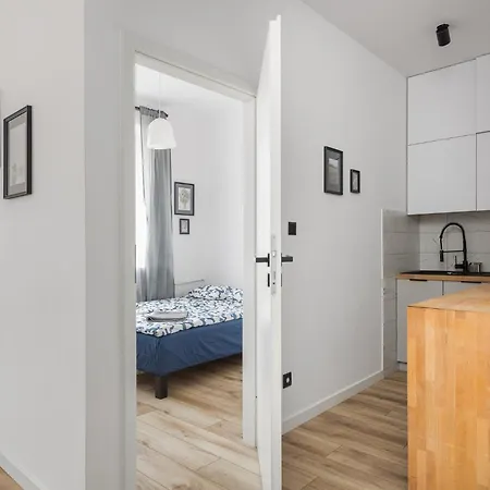 Metro Pole Mokotowskie Varsó